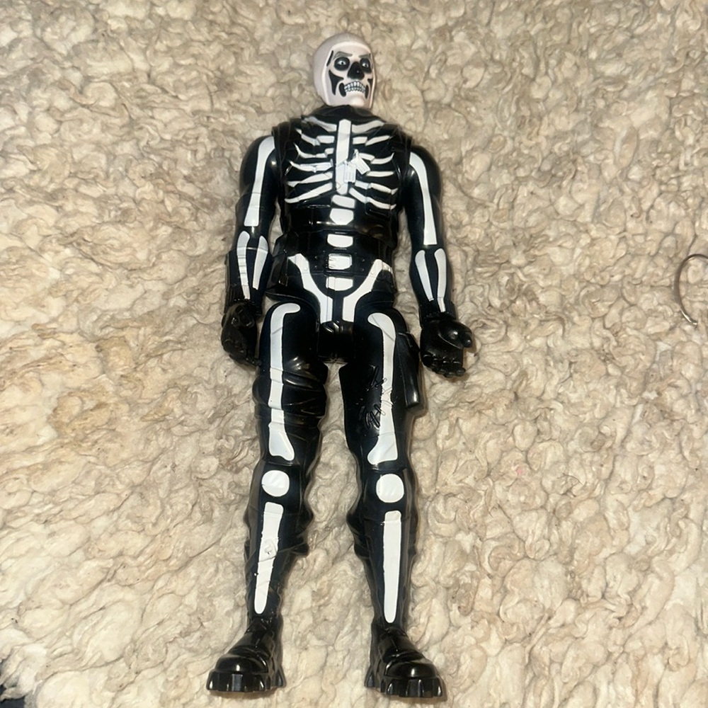Collectible. 2019 Epic Games Action Figure.